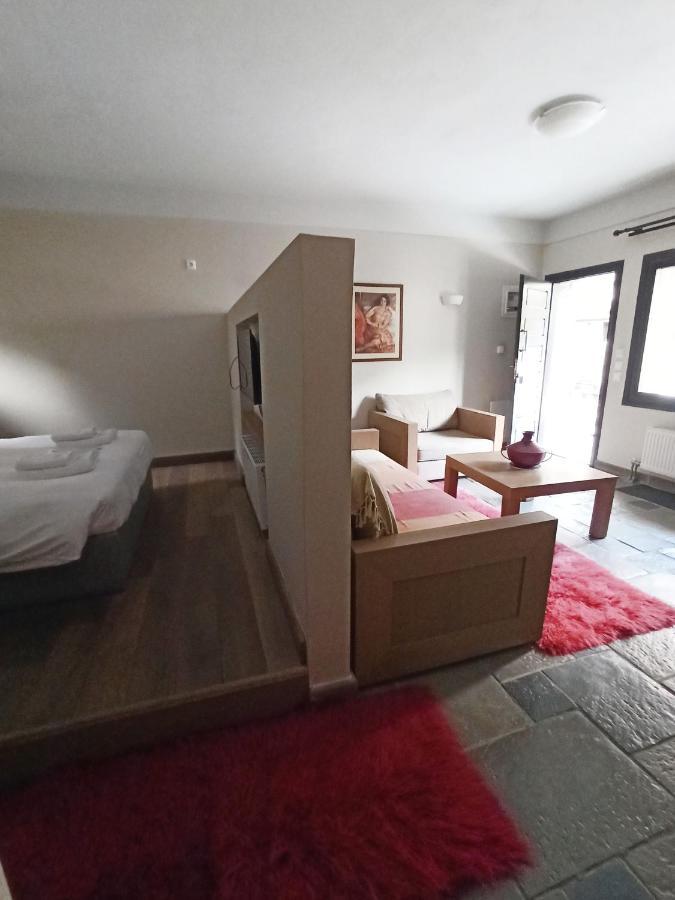 Guesthouse Vasiliki Steni Dhirfios Eksteriør billede